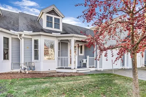 7 Strawberry Ln #C, Hudson, MA 01749