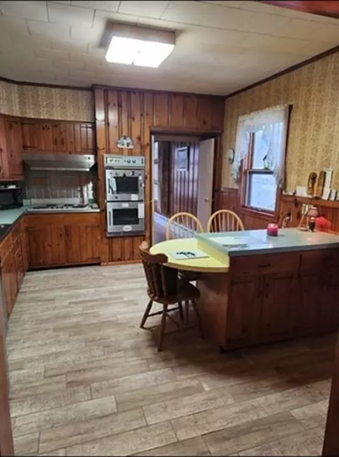 106 Swindells St, Fall River, MA 02723 photo 7