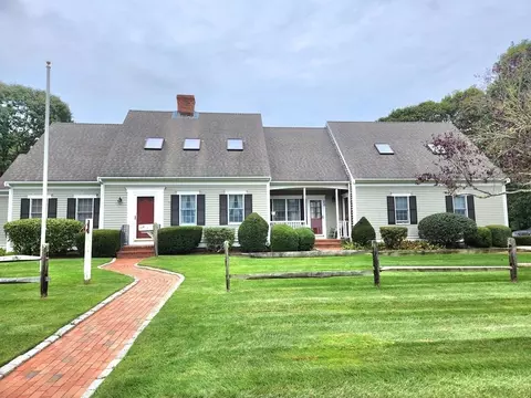 20 Kelley Rd, Yarmouth, MA 02664