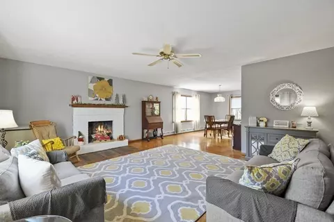 17 Brattle St, Holden, MA 01520