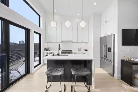 173 Maverick #PH304, Boston, MA 02128