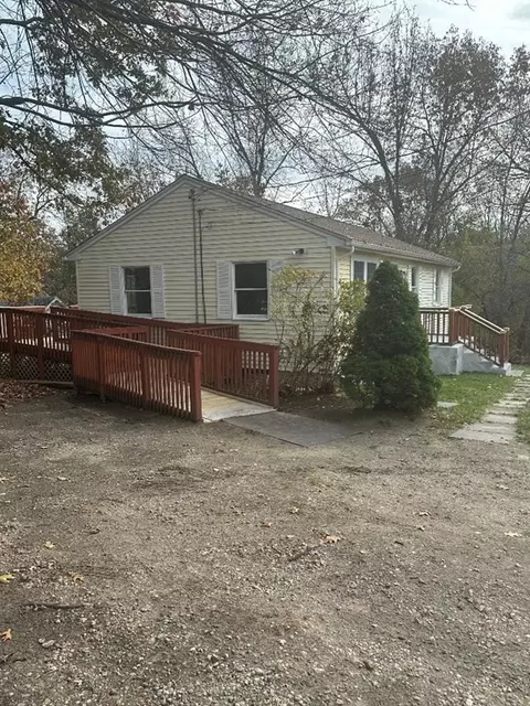 19 Hillcrest St, Springfield, MA 01109 photo 3