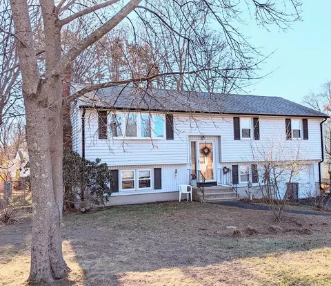 30 Ransom Rd, Framingham, MA 01702