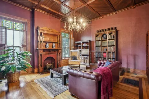 8 Bowdoin Ave, Boston, MA 02121