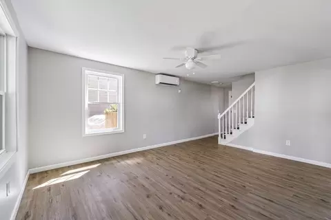 82 Jardine St, Springfield, MA 01107 photo 5