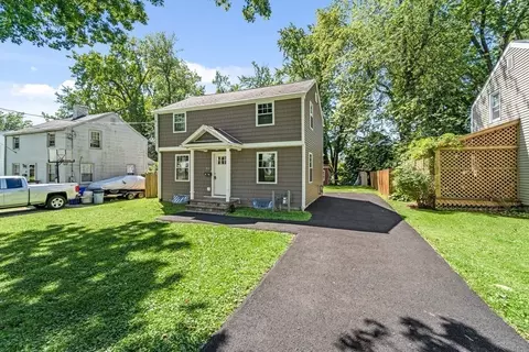 82 Jardine St, Springfield, MA 01107 photo 3