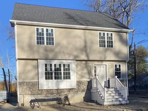 2 Home Run Dr #2, Holbrook, MA 02343
