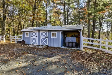 13 Haskell Ln, Harvard, MA 01451 photo 3