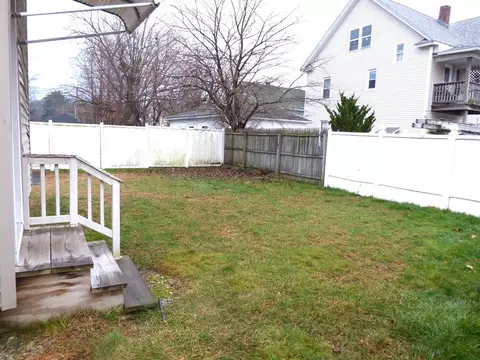 48 Enfield St, Springfield, MA 01151 photo 5