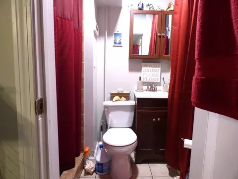 48 Enfield St, Springfield, MA 01151 photo 12