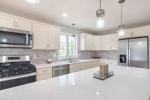 1 Balboa Drive, Springfield, MA 01119 photo 7