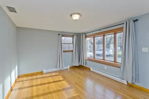 106 Clark St, Chicopee, MA 01013 photo 4