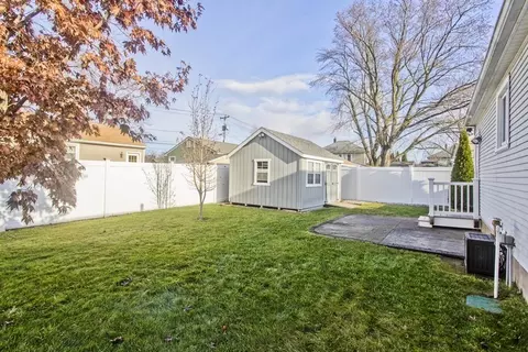106 Clark St, Chicopee, MA 01013 photo 2