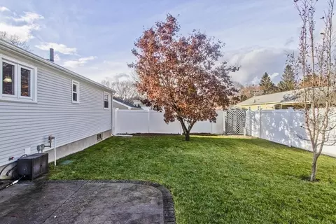 106 Clark St, Chicopee, MA 01013 photo 20