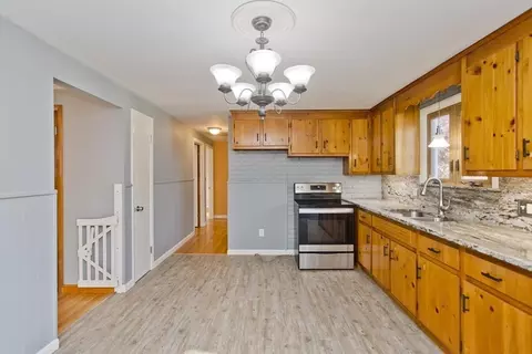 106 Clark St, Chicopee, MA 01013 photo 6