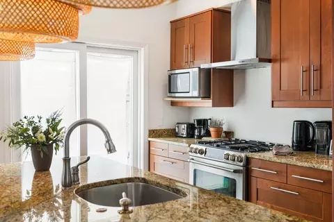 28 White Pl, Brookline, MA 02445 photo 5