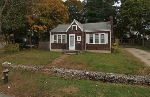 107 N Leyden St, Brockton, MA 02302