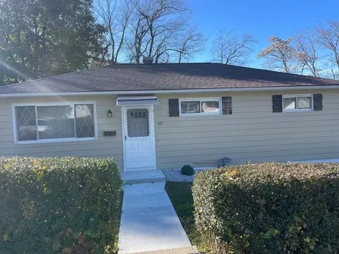 40 Dillon St, Worcester, MA 01604