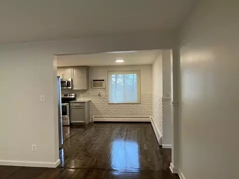 40 Dillon St, Worcester, MA 01604 photo 9
