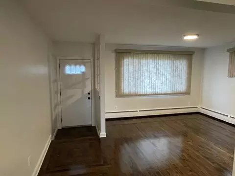40 Dillon St, Worcester, MA 01604 photo 11