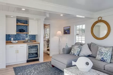 8 Tupper Ave, Sandwich, MA 02563