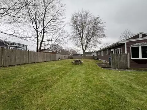 7 Bradley Rd, Danvers, MA 01923 photo 2