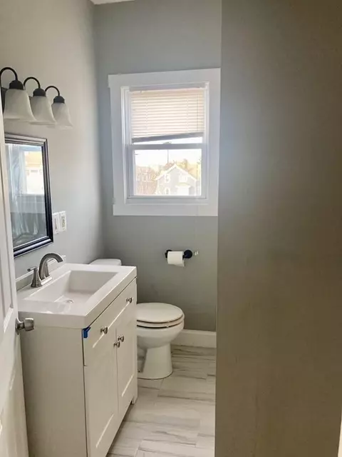 596 Slade St, Fall River, MA 02724 photo 8