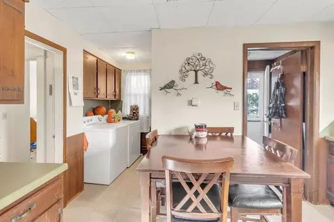 35 Moore St, Chicopee, MA 01013 photo 21
