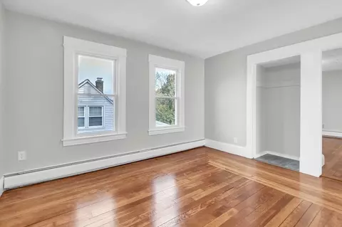 35 Moore St, Chicopee, MA 01013 photo 14