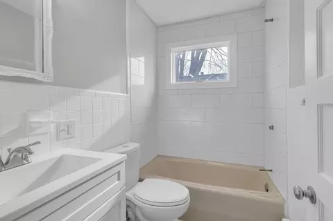 35 Moore St, Chicopee, MA 01013 photo 15