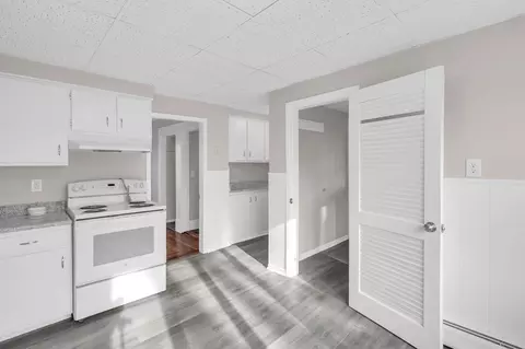 35 Moore St, Chicopee, MA 01013 photo 6