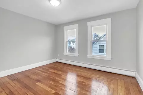 35 Moore St, Chicopee, MA 01013 photo 12