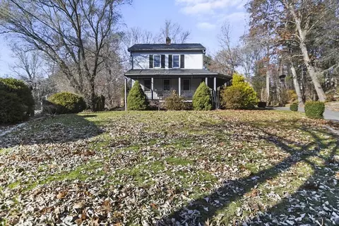 96 Wenham St, Danvers, MA 01923