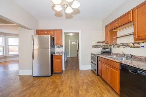 7 Ramsdell St, Warren, MA 01083 photo 4