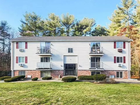 9 Royal Dane Dr #77, Marshfield, MA 02050