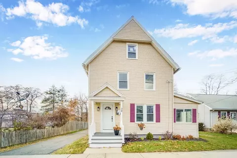 30 Farnsworth St, Springfield, MA 01107