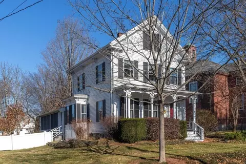 23 Cordis St, Wakefield, MA 01880