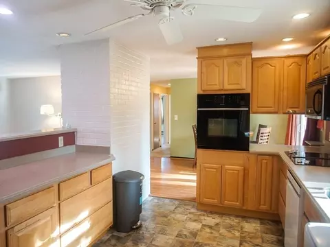 26 Radcliffe Rd, Beverly, MA 01915 photo 10