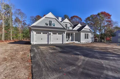 28 Yardarm Dr, Mashpee, MA 02649 photo 2