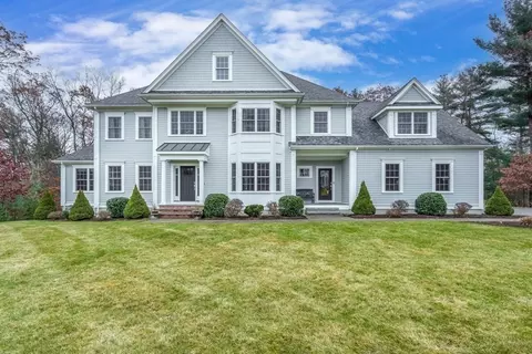 26 Russet Hill Rd, Franklin, MA 02038