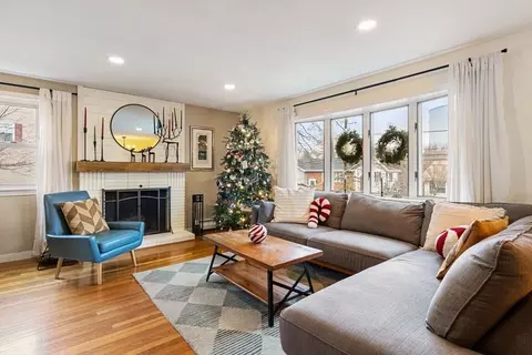 68 Valley St, Salem, MA 01970