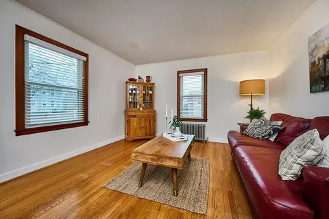21 Pepin Ave, Easthampton, MA 01027 photo 4
