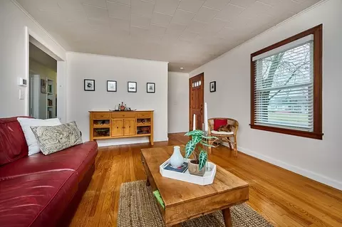 21 Pepin Ave, Easthampton, MA 01027 photo 3