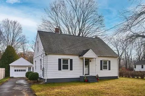 21 Pepin Ave, Easthampton, MA 01027