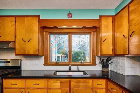 21 Pepin Ave, Easthampton, MA 01027 photo 7