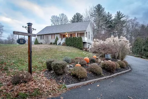 82 Sackett Rd, Westfield, MA 01085