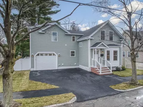 327 E Foster St, Melrose, MA 02176