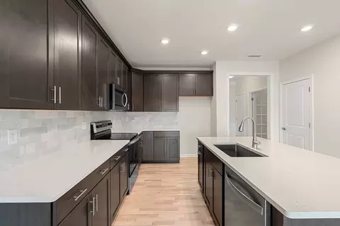 401 Emery Ln #408, Sudbury, MA 01776