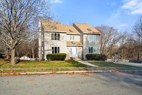 7 Christopher Ter, Peabody, MA 01960