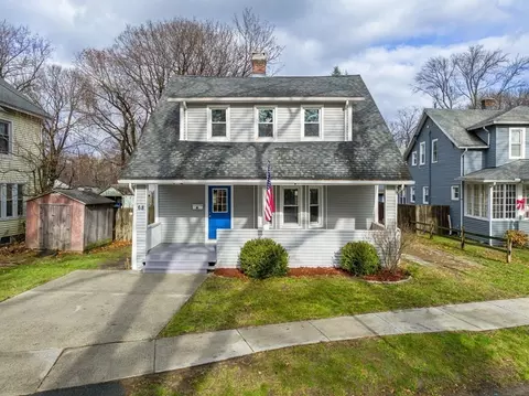 68 Plateau Cir, West Springfield, MA 01089